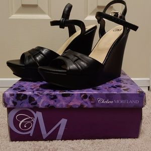 Chelsea Moreland wedge heels